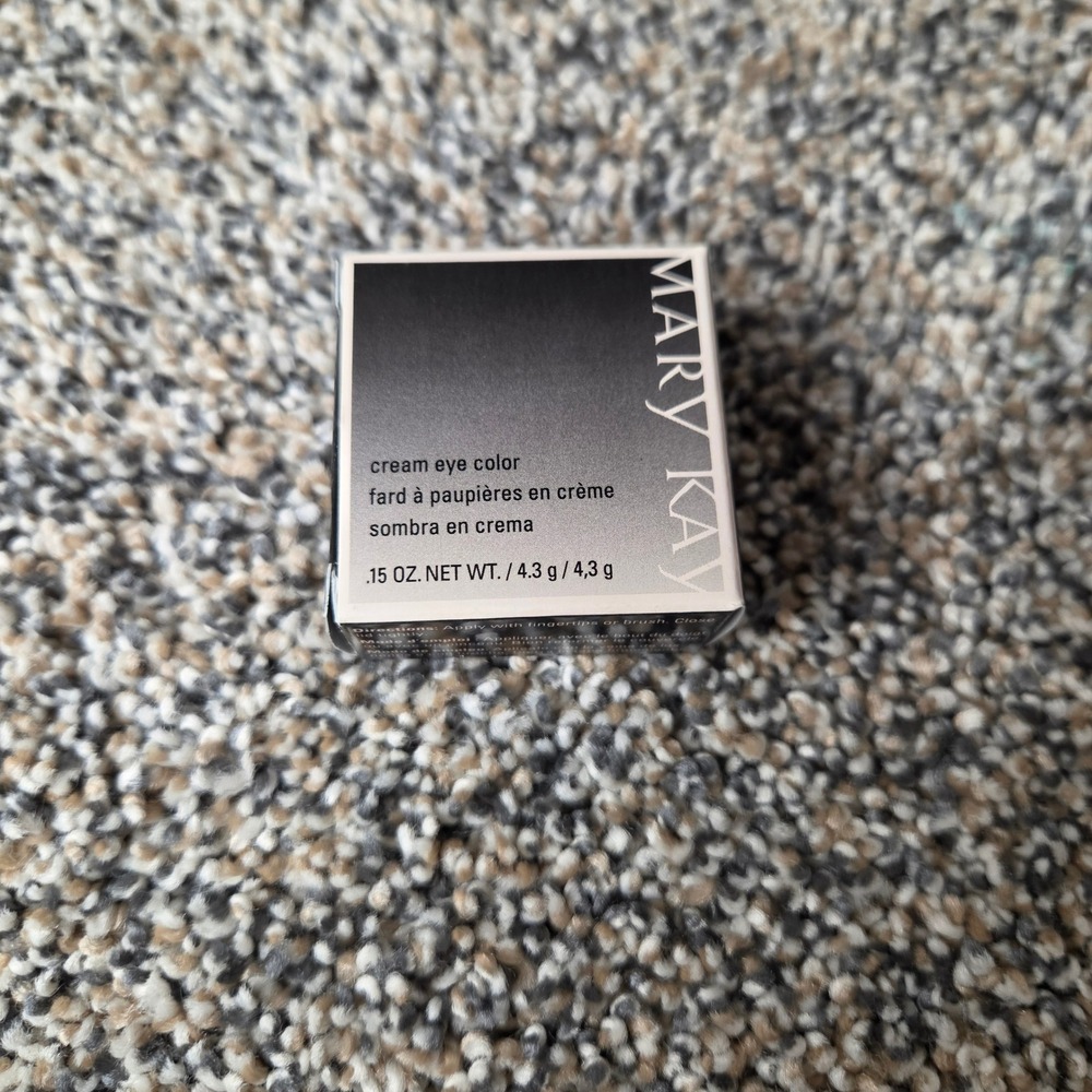 Mary Kay Cream Eye Color Iced Cocoa 0.15 oz Shimmer Eyeshadow 025870